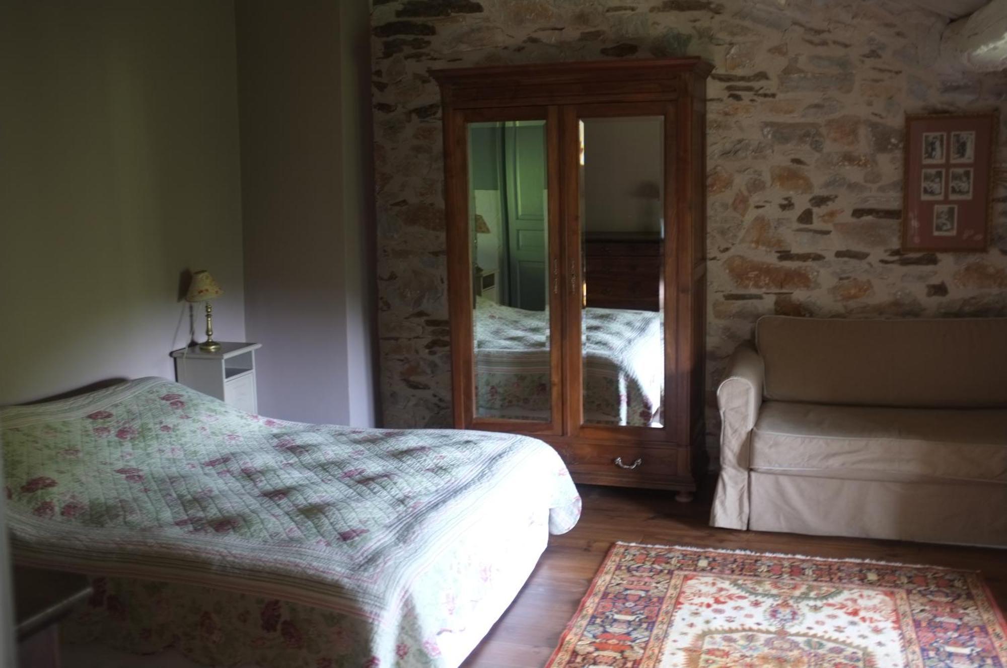 Nabat Le Haut, Chambre Et Table D'Hotes Courniou Ngoại thất bức ảnh